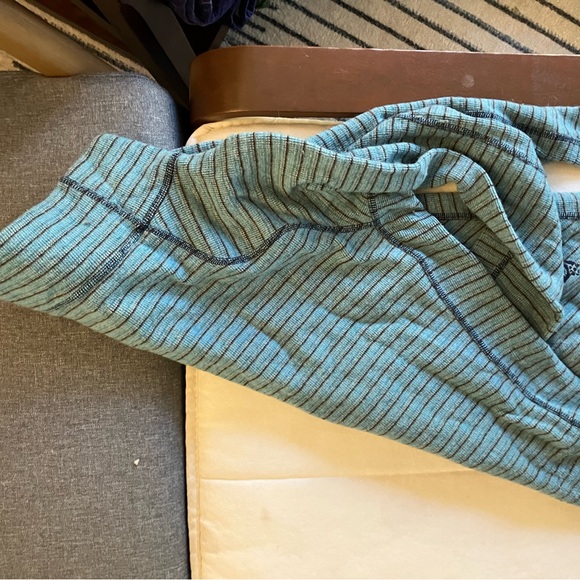 Mountain Hardware Serrana blue wool blend mock neck sweater Small - Picture 4 of 4